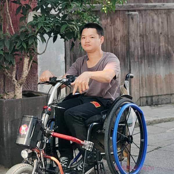 33岁岁湖北单身帅哥 - 商丘吉缘网